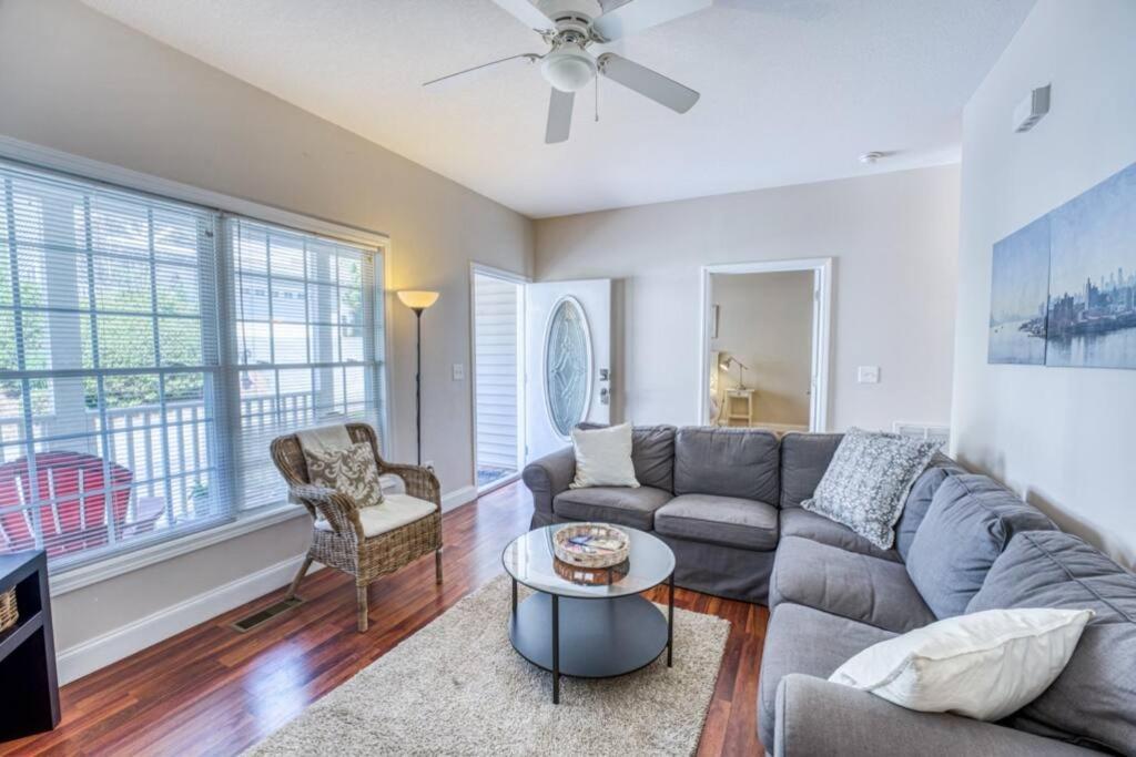 Spacious Mountain House - 10 Minutes From & Biltmore!