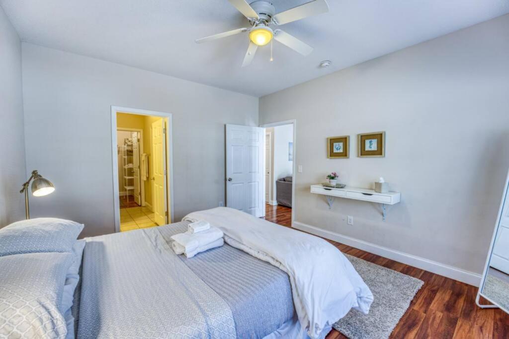 Spacious Mountain House - 10 Minutes From & Biltmore!